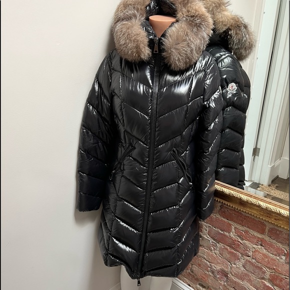 ⭐️⭐️⭐️⭐️moncler | TRADE for WENDY!! WENDY ONLY! ⭐️⭐️ - Picture 2 of 16